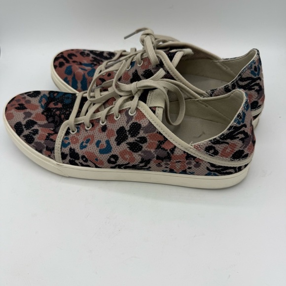 Olukai Pehuea Li Women's Size 12 Camo Mesh Casual Shoes Sneakers Lace Up - Picture 2 of 6